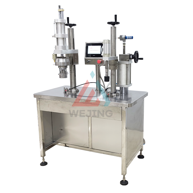 Satılık Yarı Otomatik Torbalı Valf Aerosol Sprey Dolum Makinesi 