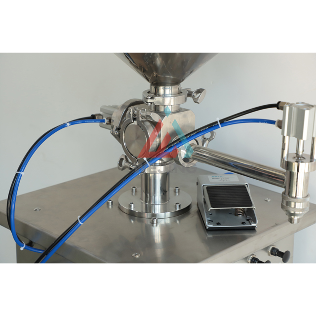 Mesin Pengisian Cairan Dan Tempel Vertikal Bergerak untuk Pembotolan