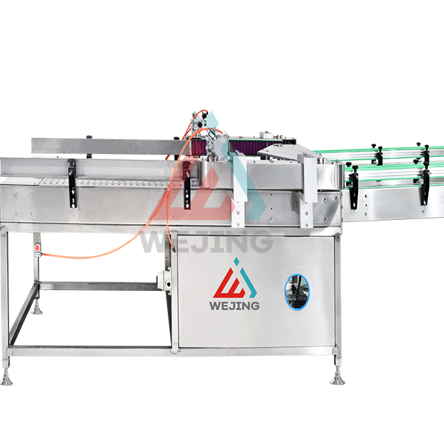 Vysokorychlostn&iacute; automat na krmen&iacute; plechovek