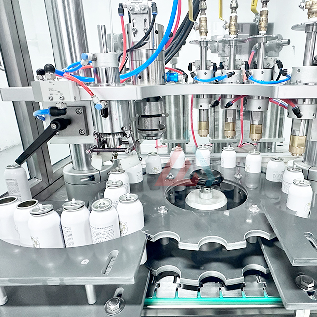 Helautomatisk produksjonslinje for fyllemaskin spar plass