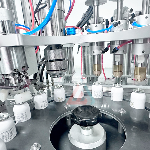 पूर्ण स्वयंचलित फिलिंग मशीन उत्पादन लाइन जागा वाचवा