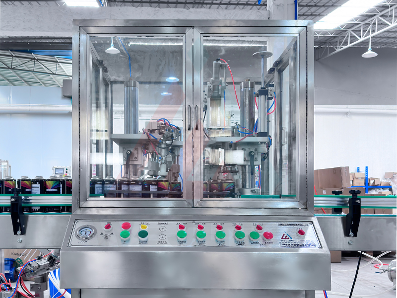 QGJ70 Automatska linija za punjenje aerosola za podmazivanje - Visoka preciznost &plusmn;1% 60-70 limenki u minuti