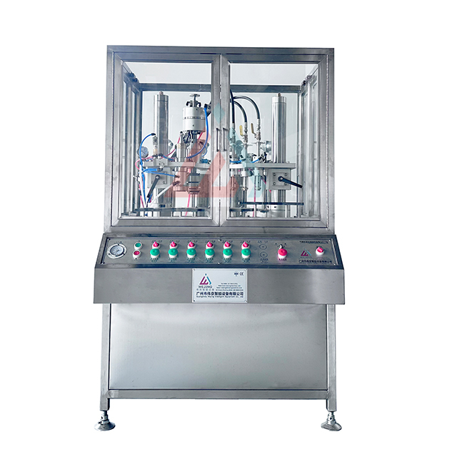 W pełni automatyczna maszyna do napełniania gazem naboj&oacute;w do przenośnej kuchenki gazowej