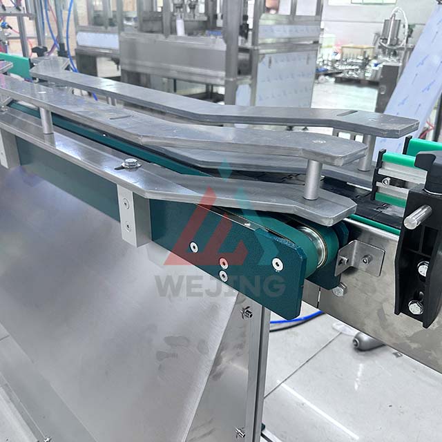 Bov kott ventiilil aerosooli t&auml;itmismasina liini tindiprinteri konveierilindiga 